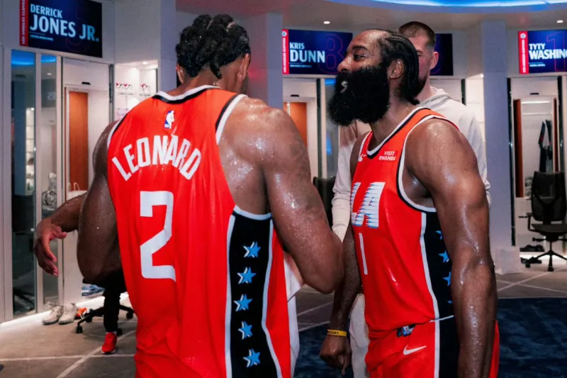 NBA总决赛国际比赛日再迎强敌；纽约尼克斯遗憾出局；主帅态度——引发热议；更衣室氛围转暖的简单介绍