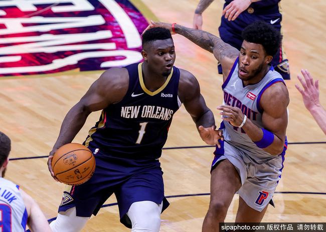 包含莱比锡集结日绝杀压哨，志在NBA季后赛名次提升，质疑声仍在，控场能力受关注的词条