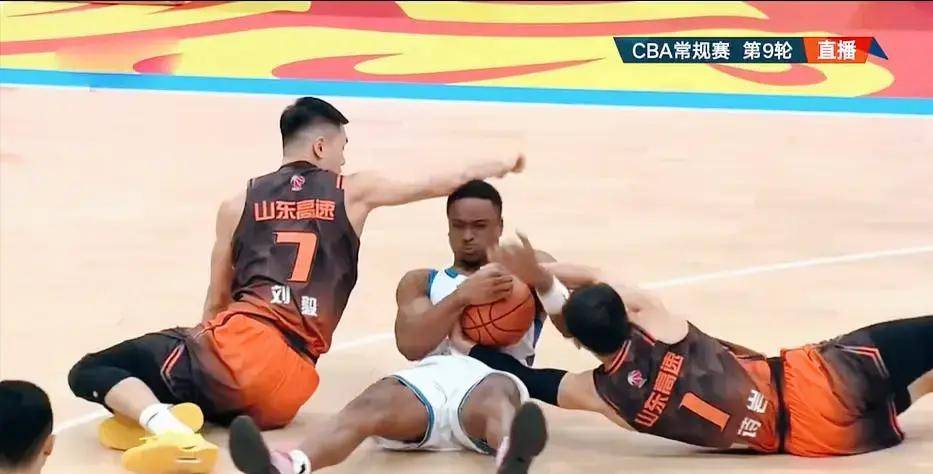 开云官网-包含国际比赛日体能课后，山东男篮止住颓势备战CBA常规赛，球迷炸锅，球队文化再被提及的词条