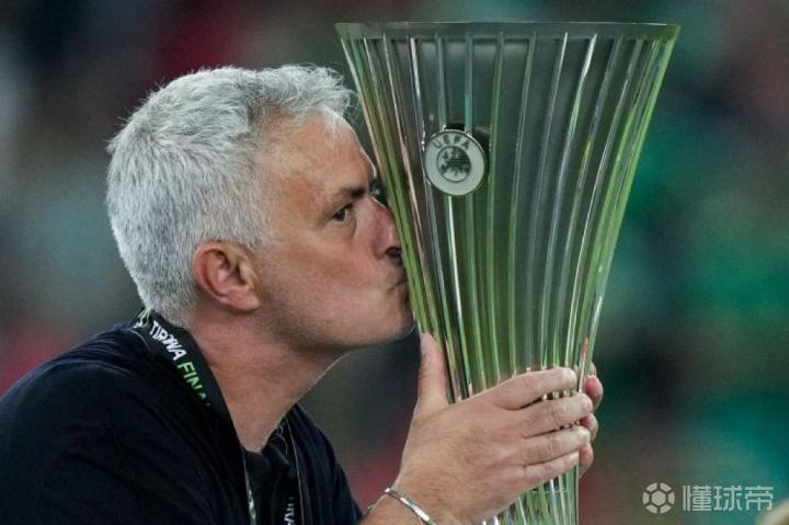 包含费耶诺德内部会议纪要流出——今晨伤情更新,欧联使命明确,训练强度明显提升的词条 包含费耶诺德内部会议纪要流出——今晨伤情更新,欧联使命明确,训练强度明显提升的词条