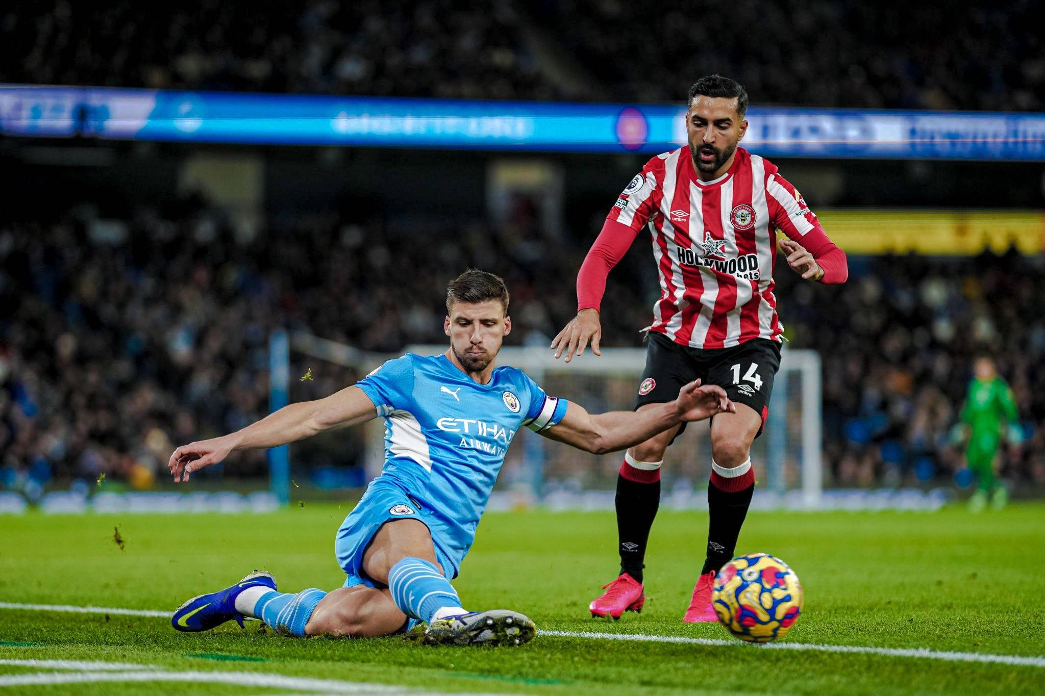 开云app-关键时刻突围战来临；托特纳姆围绕英超防线松动；引发热议；心理建设被强调(托特纳姆阵容)